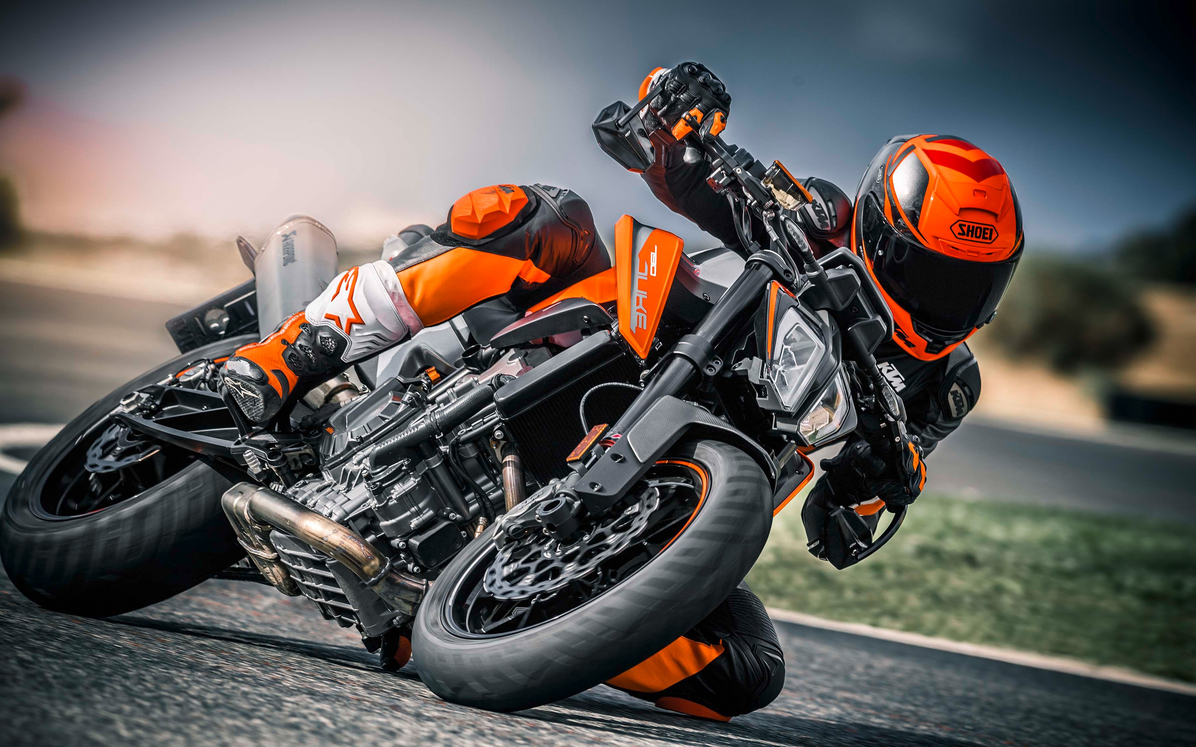 Топовые мотоциклы. КТМ Дюк 790. KTM Duke 790. Мотоцикл КТМ оранжевый. Обои KTM Duke 790.