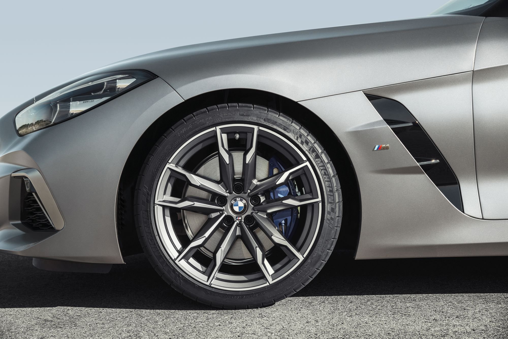 2019 BMW Z4 9 - BMW 2019 Z4 sDrive wheel 4k - bmw z4 wheel background, bmw z4 wheel 4k, BMW Z4 wallpapers, bmw z4 2019 wheel view 4k