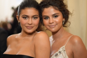 selena gomez and kylie jenner at met gala 2019 1536946928 300x200 - Selena Gomez And Kylie Jenner At Met Gala 2019 - selena gomez wallpapers, kylie jenner wallpapers, hd-wallpapers, girls wallpapers, celebrities wallpapers, 4k-wallpapers