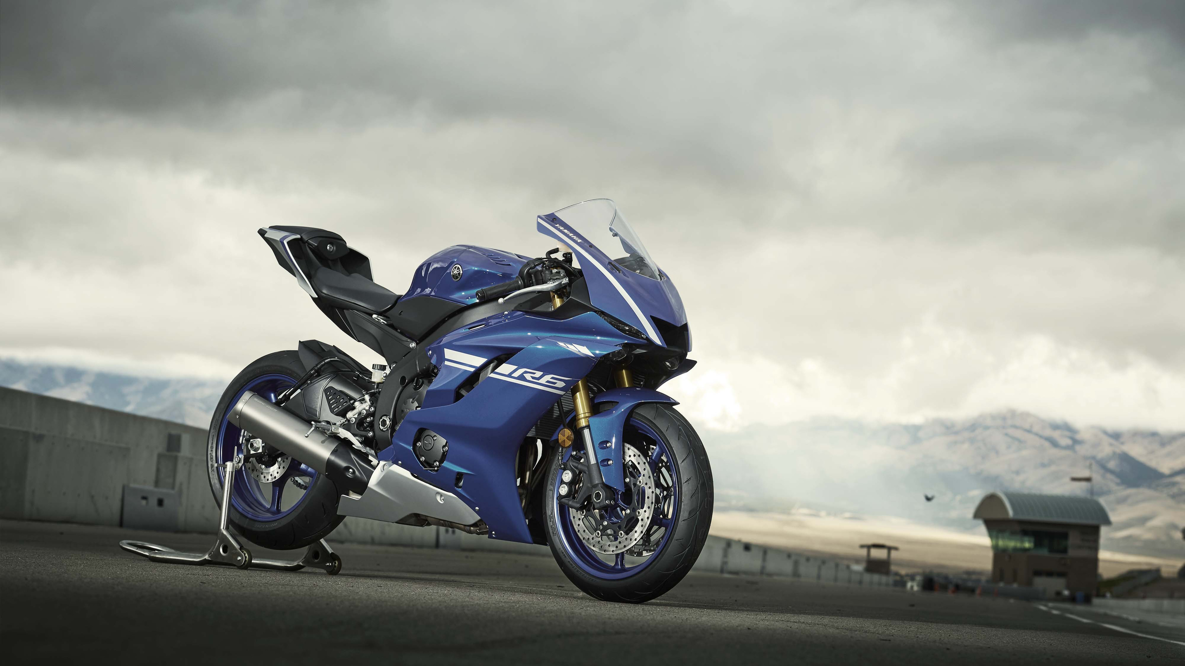 Мотоцикл yamaha yzf. Yamaha YZF-r6 2017. Yamaha YZF-r6. Ямаха YZF r6. Yamaha r6 2016.