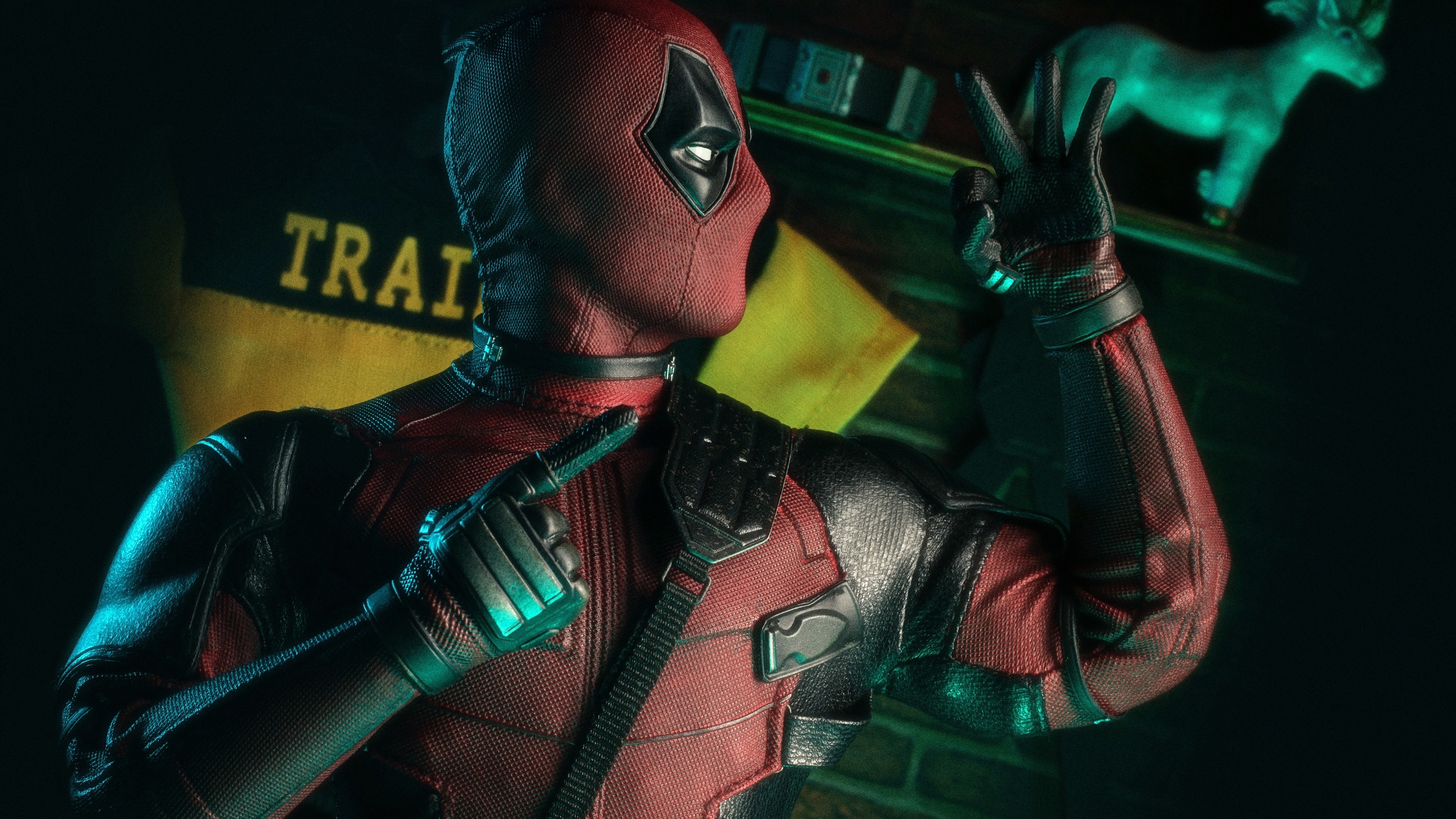 Hình nền Deadpool 4k 5k sẽ làm bạn ngất ngây với sự hài hước và điên rồ của nhân vật. Hãy cùng thưởng thức hình ảnh tươi sáng và đầy kịch tính của Deadpool trên màn hình của bạn.