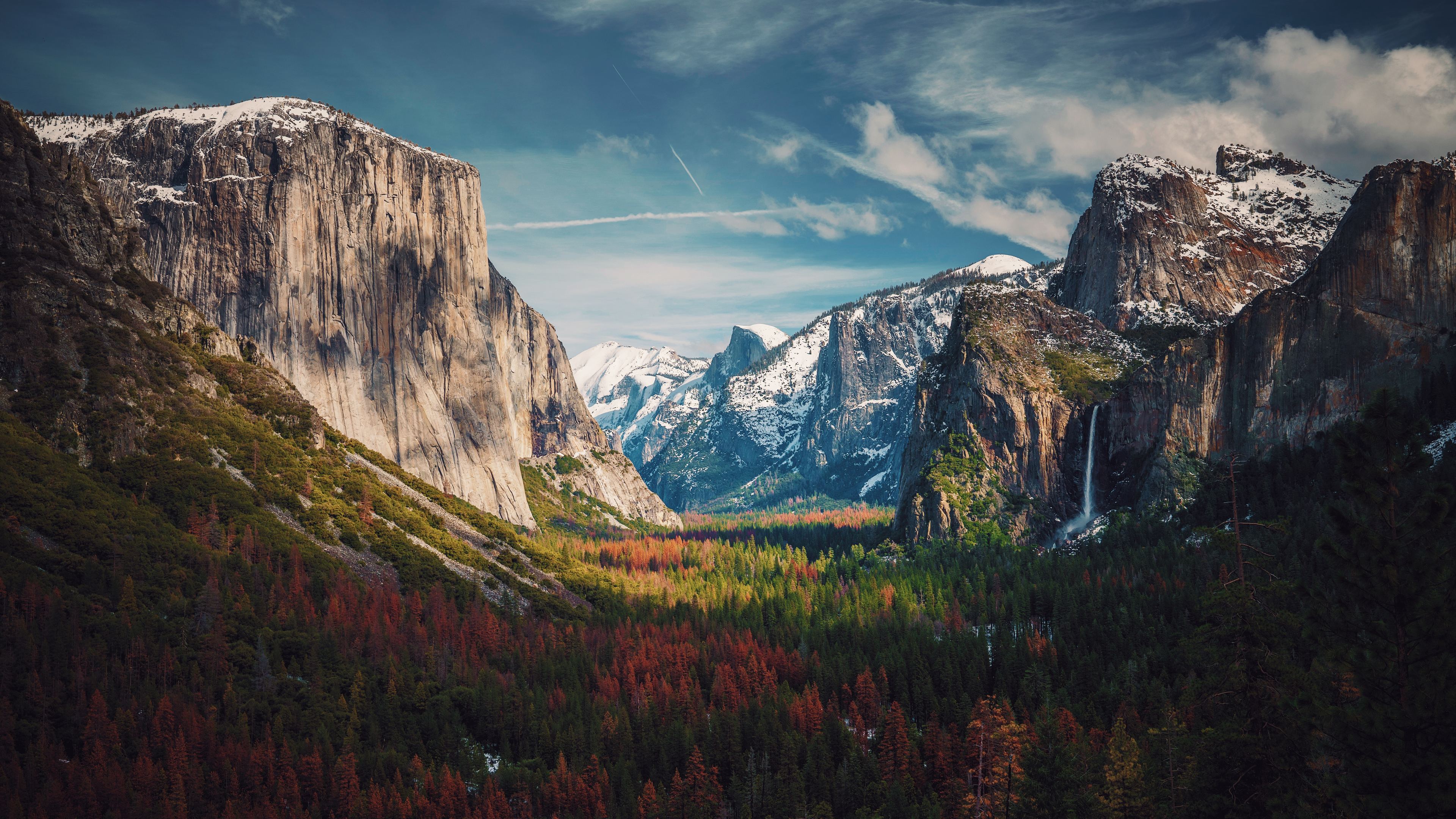 Hình nền Yosemite đẹp 4k: Gắn kết cùng thiên nhiên với những hình ảnh Yosemite đẹp 4k. Tận hưởng cảm giác đứng trên đỉnh núi, nhìn rộng và hít thở chai lòng với những phiên bản 4k tuyệt đẹp. Hãy chọn cho mình một hình ảnh núi đẹp nhất và làm hình nền cho desktop của bạn.