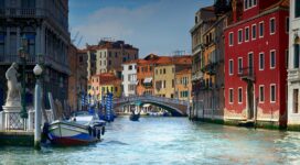 italy venice gondolas river 4k 1538944831 272x150 - italy, venice, gondolas, river 4k - Venice, Italy, gondolas