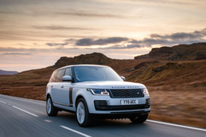 range rover autobiography p400e lwb 2018 front 1539113090 300x200 - Range Rover Autobiography P400e LWB 2018 Front - range rover wallpapers, range rover svautobiography wallpapers, hd-wallpapers, cars wallpapers, 4k-wallpapers, 2018 cars wallpapers