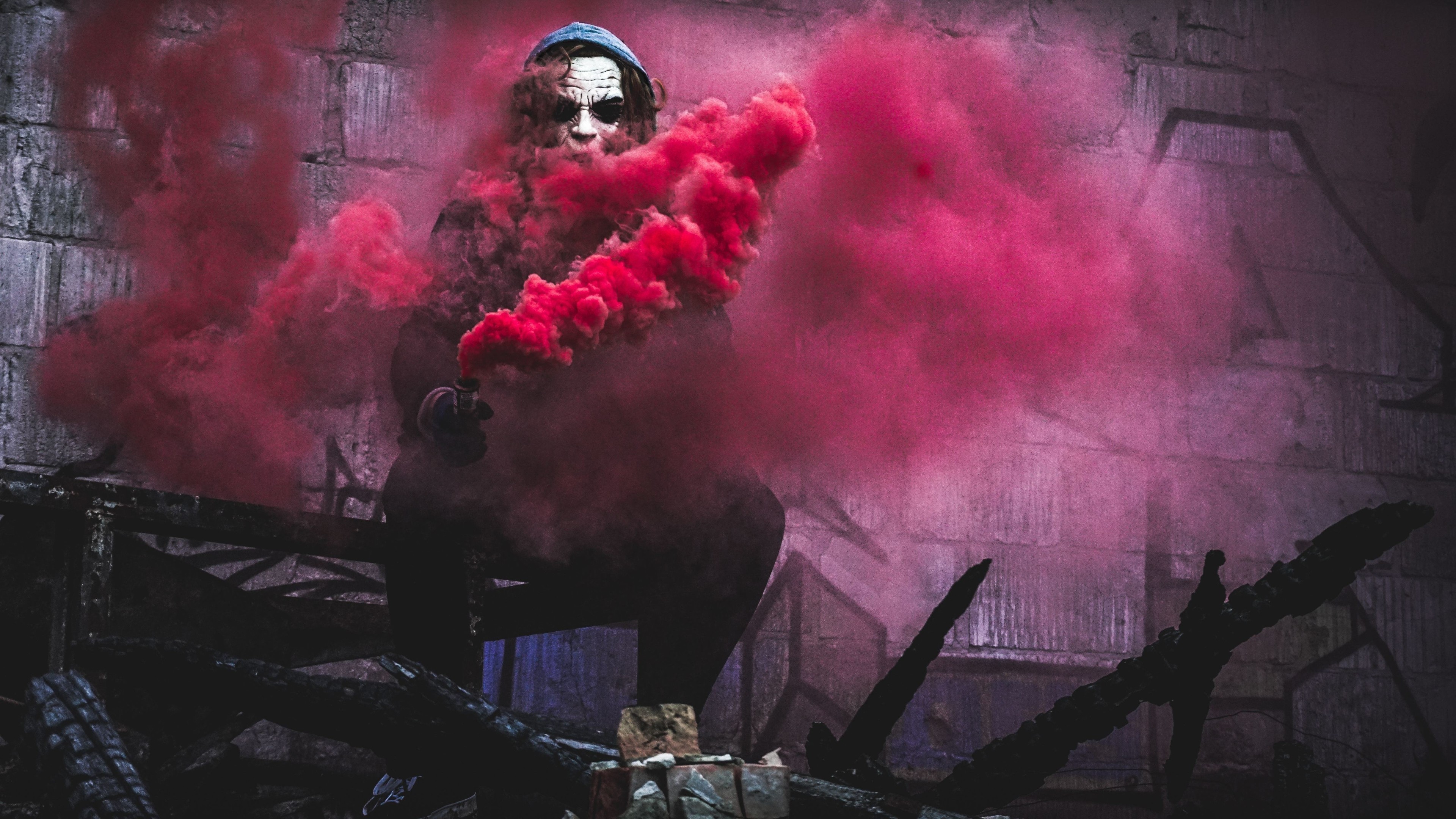 Wallpaper 4k Red Smoke By Joker Wallpaper