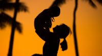silhouettes mother child sunset 4k 1540576229 200x110 - silhouettes, mother, child, sunset 4k - silhouettes, Mother, child