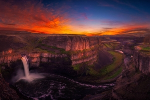 waterfall at sunset 4k 1540132553 300x200 - Waterfall at Sunset 4k - waterfall wallpapers, sunset wallpapers, nature wallpapers, clouds wallpapers