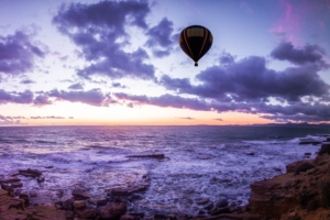 sea air balloon horizon surf 4k 1541114222 300x200 - sea, air balloon, horizon, surf 4k - Sea, Horizon, air balloon