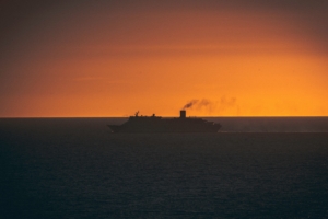ship swimming sunset horizon 4k 1541114581 300x200 - ship, swimming, sunset, horizon 4k - swimming, sunset, Ship