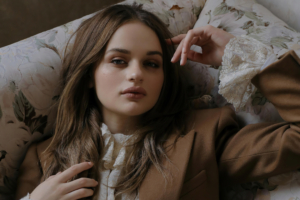 joey king instyle mexico july 2020 4k 1596912335 300x200 - Joey King InStyle Mexico July 2020 4k -