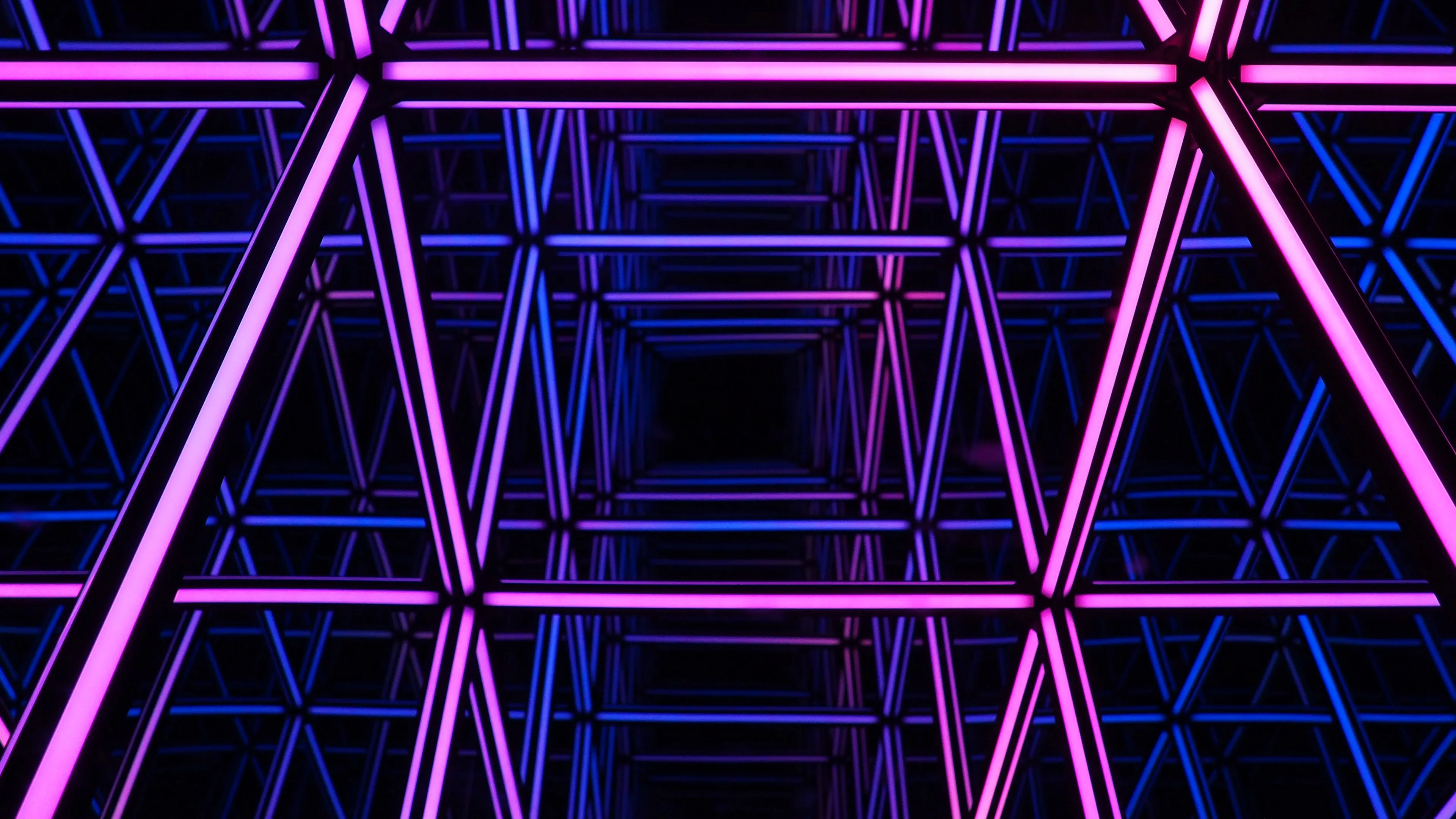 neon reflection purple dark 4k 1692181086