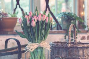 tulips bouquet vase 4k 1692269639