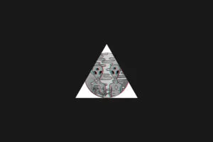 aliens triangle pyramid 4k ur.jpg